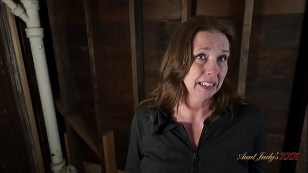 Fat MILF With Empty Saggers